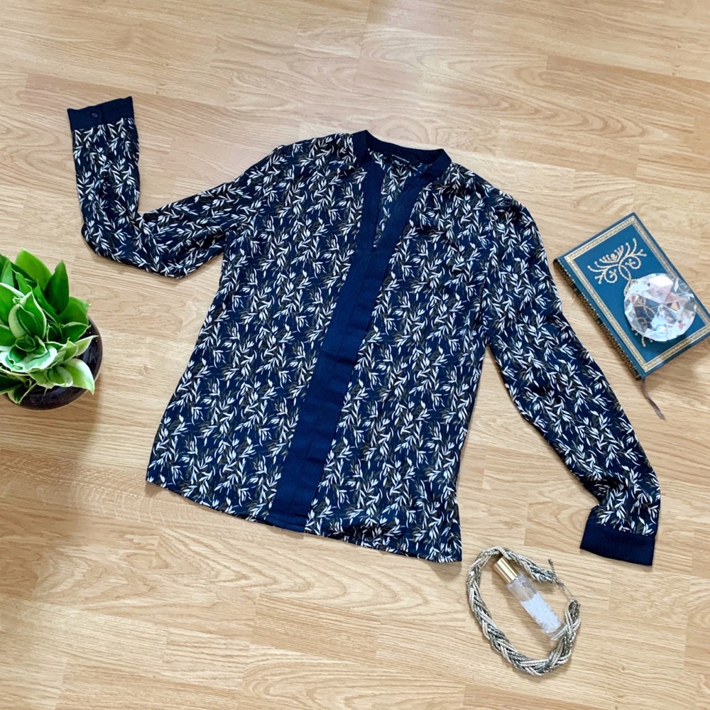 Blue floral lightweight shirt